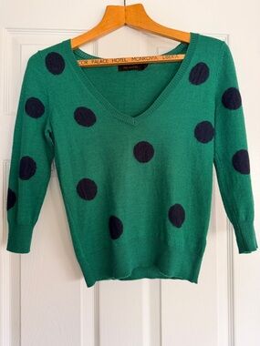 The Limited Marino Wool Lightweight V-Neck Sweater Size Small